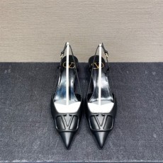 발렌티노 신상 샌들 2S0S28 블랙