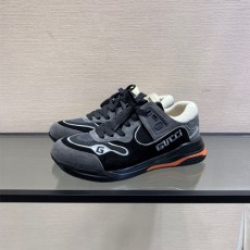 구찌 남성용 신상 스니커즈 620236