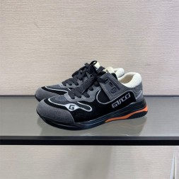 구찌 남성용 신상 스니커즈 620236