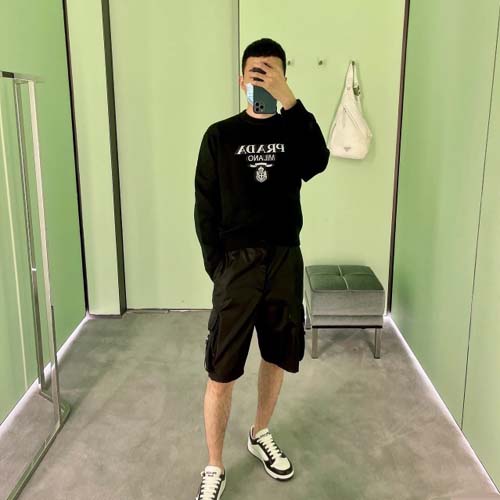 프라다 남여공용 맨투맨 3A538-2