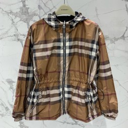 버버리 여성 양면용 바람막이 80019241