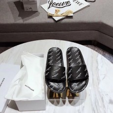 발렌시아가 남여공용 신상 슬리퍼 26324 블랙