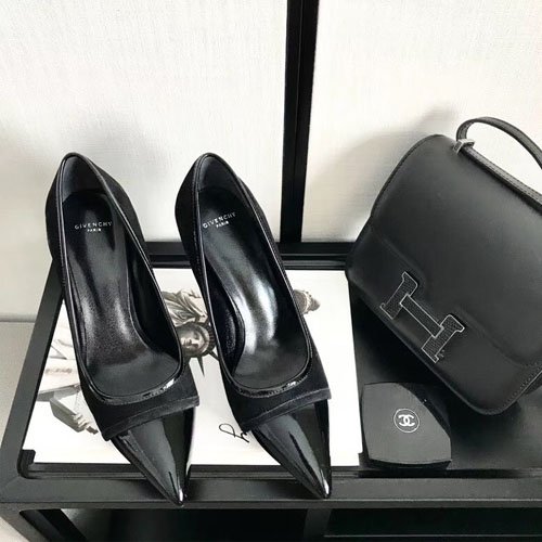 지방시 신상 힐 GV39042 블랙