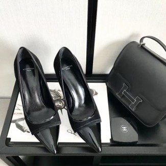 지방시 신상 힐 GV39042 블랙