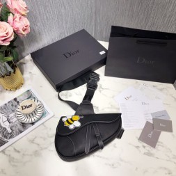 디올 남여공용 송아지 가죽 새들백 1ADPO093 블랙 꿀벌