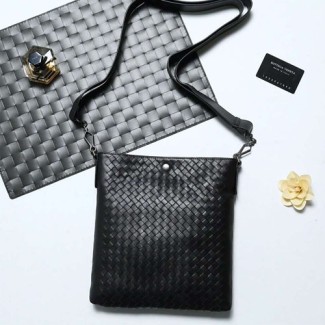 보테가 남성용 신상 크로스백 V99026 블랙