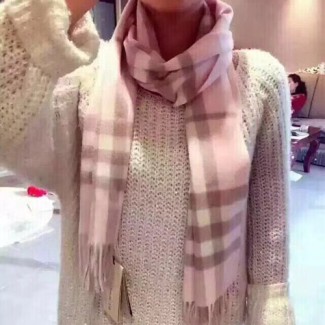 버버리 신상 스카프 BB3621