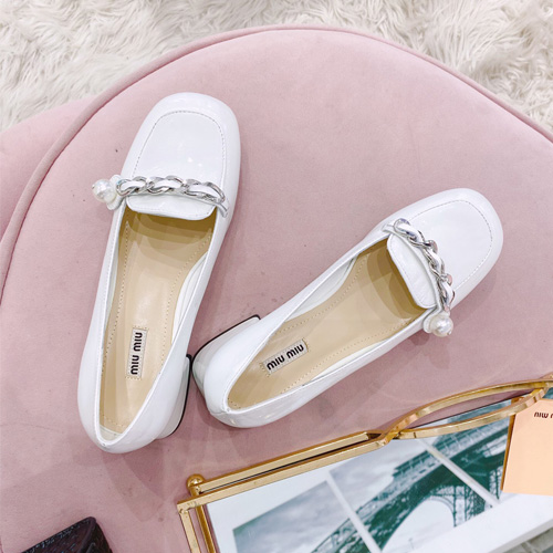 미우미우 신상 로퍼 57208 화이트