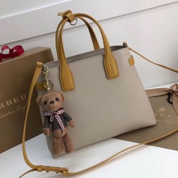 버버리 미디엄 투톤 가죽 배너 토트백 40759521 라임스톤