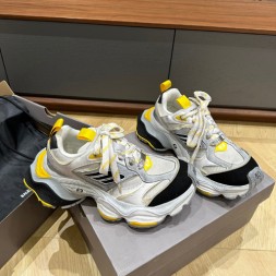 발렌시아가 남여공용 운동화 656074-2