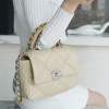  샤넬 CHANEL 19 스몰 플랩 백 AS1160 베이지