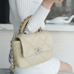 샤넬 CHANEL 19 스몰 플랩 백 AS1160 베이지