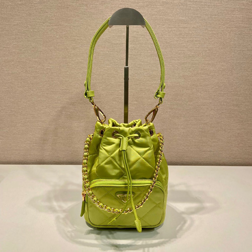 프라다 나일론 퀼팅 버킷백 1BH038-7