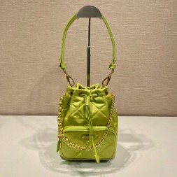 프라다 나일론 퀼팅 버킷백 1BH038-7