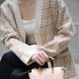 펜디 남여공용 가디건 2460360-2