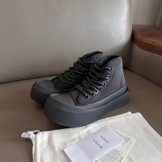 보테가 남여공용 스니커즈 475221-2