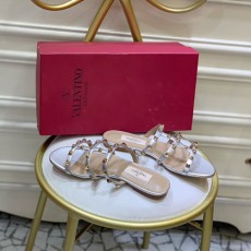 발렌티노 신상 슬리퍼 2S0S35 가죽 실버