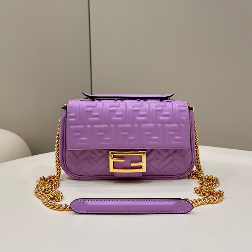 펜디 바게트 체인 미디 8BR793-6