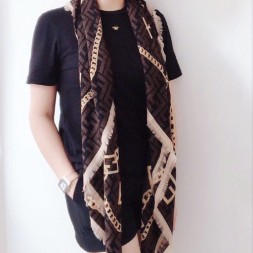 펜디 신상 스카프 FD70215