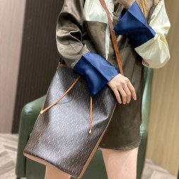생로랑 르 모노그램 버킷백 670751