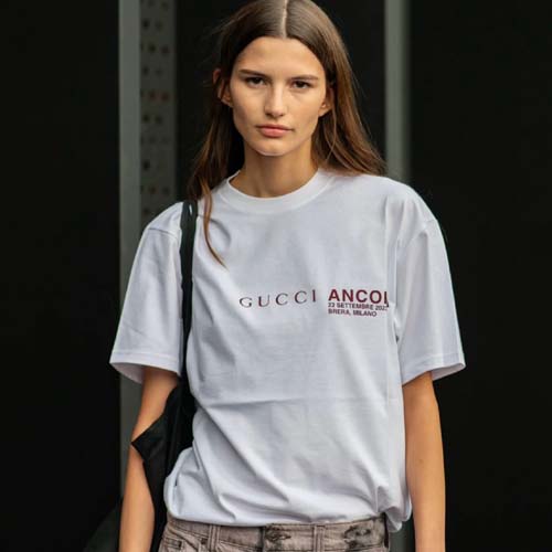 구찌 남여공용 반팔 617613