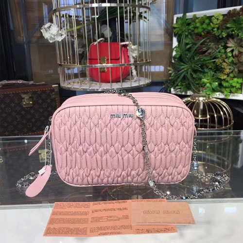 미우미우 마테라쎄 미니 크로스백 5BH539 핑크