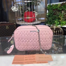 미우미우 마테라쎄 미니 크로스백 5BH539 핑크