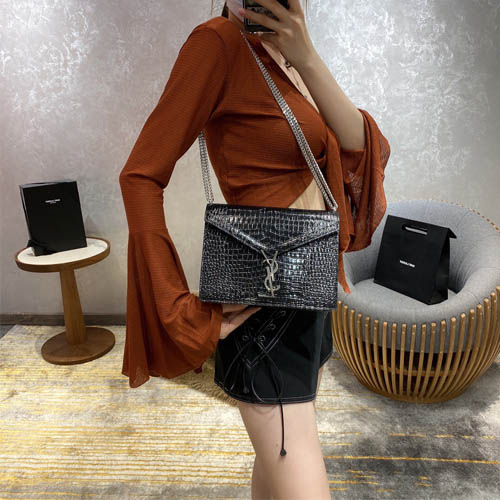 입생로랑 카산드라 숄더백 532750 악어무늬 블랙 은장