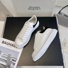 알렉산더 맥퀸  남여공용 스니커즈  586434-34