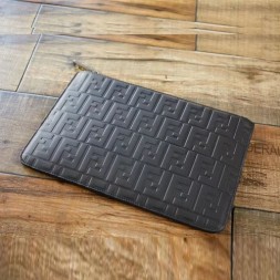 펜디 신상 클러치백 8BS013 블랙