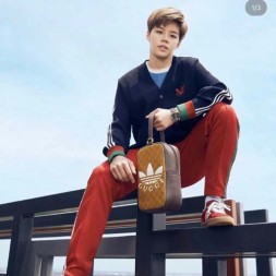 구찌 남여공용 가디건 617528