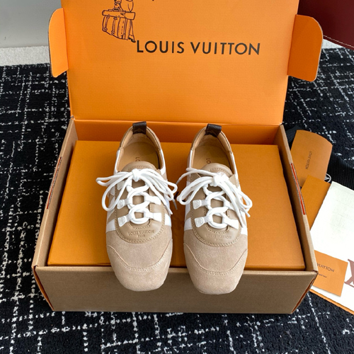 루이비통 여성용 스니커즈  M0579-1