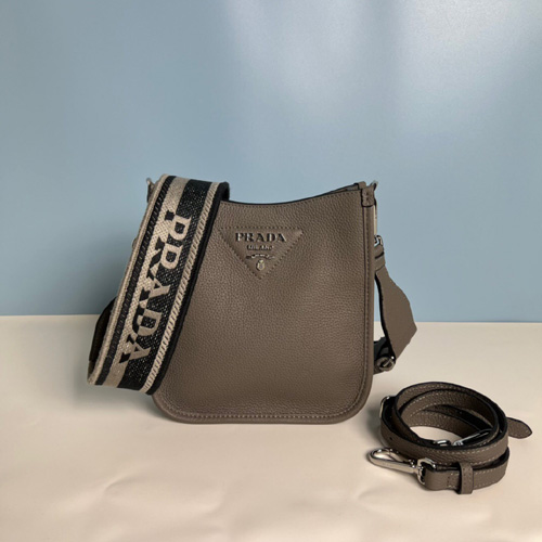 프라다 레더 미니 숄더백 1BH191-4