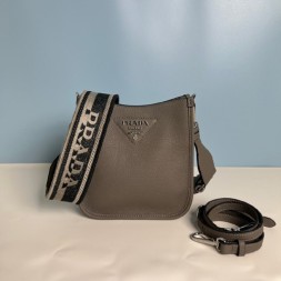 프라다 레더 미니 숄더백 1BH191-4