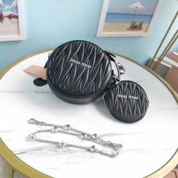 미우미우 마테라쎄 라운드 미니 체인 숄더백 5BH191