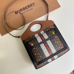 버버리 미니 투톤  레더 포켓 백 80317461