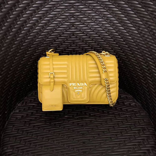 프라다 다이어그램 가죽 미듐 숄더백 1BD108 옐로우 금장
