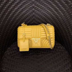 프라다 다이어그램 가죽 미듐 숄더백 1BD108 옐로우 금장
