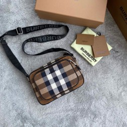 버버리 남여공용  크로스백 80441779