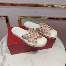 발렌티노 신상 슬리퍼 2S0S29