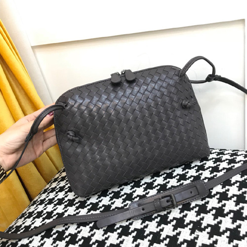 보테가 필로우 미디움 숄더백 V7700 그레이