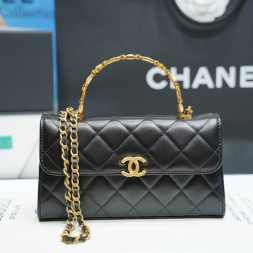 샤넬 22 체인 플랩 폰 홀더 크로스백 AP2946 블랙