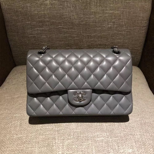샤넬 클래식 점보백 A1112 미듐 램스킨 그레이 은장