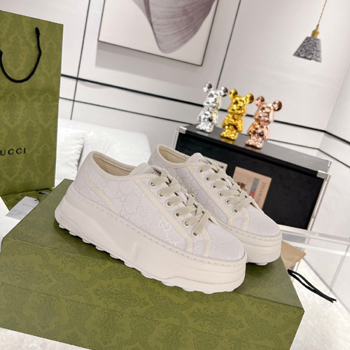 구찌 여성용 스니커즈 670495-3