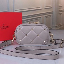 발렌티노 스몰 사이즈 퀼팅 붐스터드 크로스 바디 백 RW2B0D11 그레이