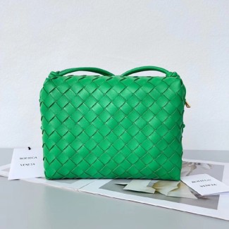 보테가 스몰 루프 카메라 백 V6600-6