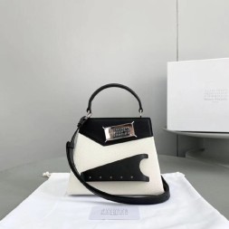 마르지엘라 스내치드 스몰 탑핸들백 MM3075 블랙&화이트