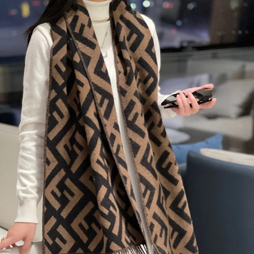 펜디 신상 스카프 FD70247-1