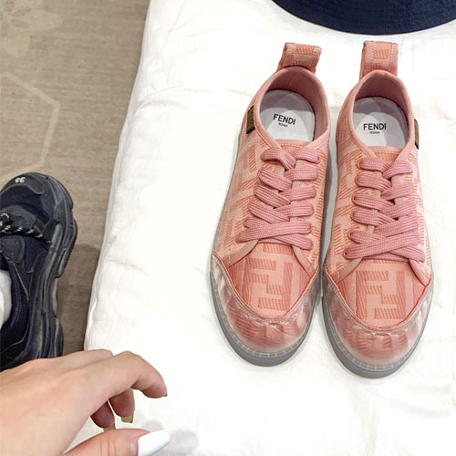 펜디 여성용 신상 스니커즈 FD46082-3