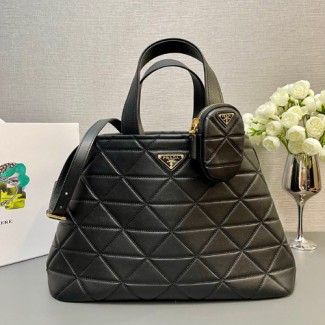 프라다 라지 퀼팅 가죽 토트백 1BG547